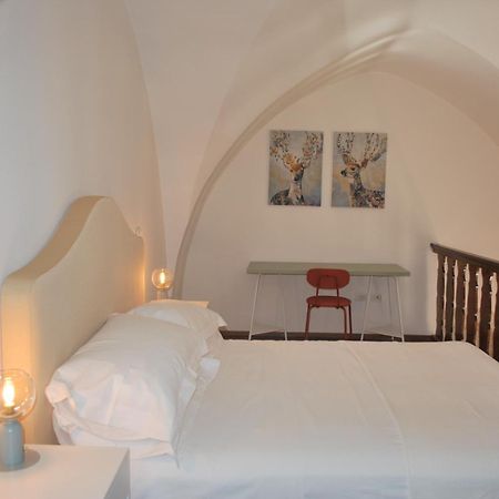 Palazzo Della Contessa - Suites & Breakfast Lecce Extérieur photo