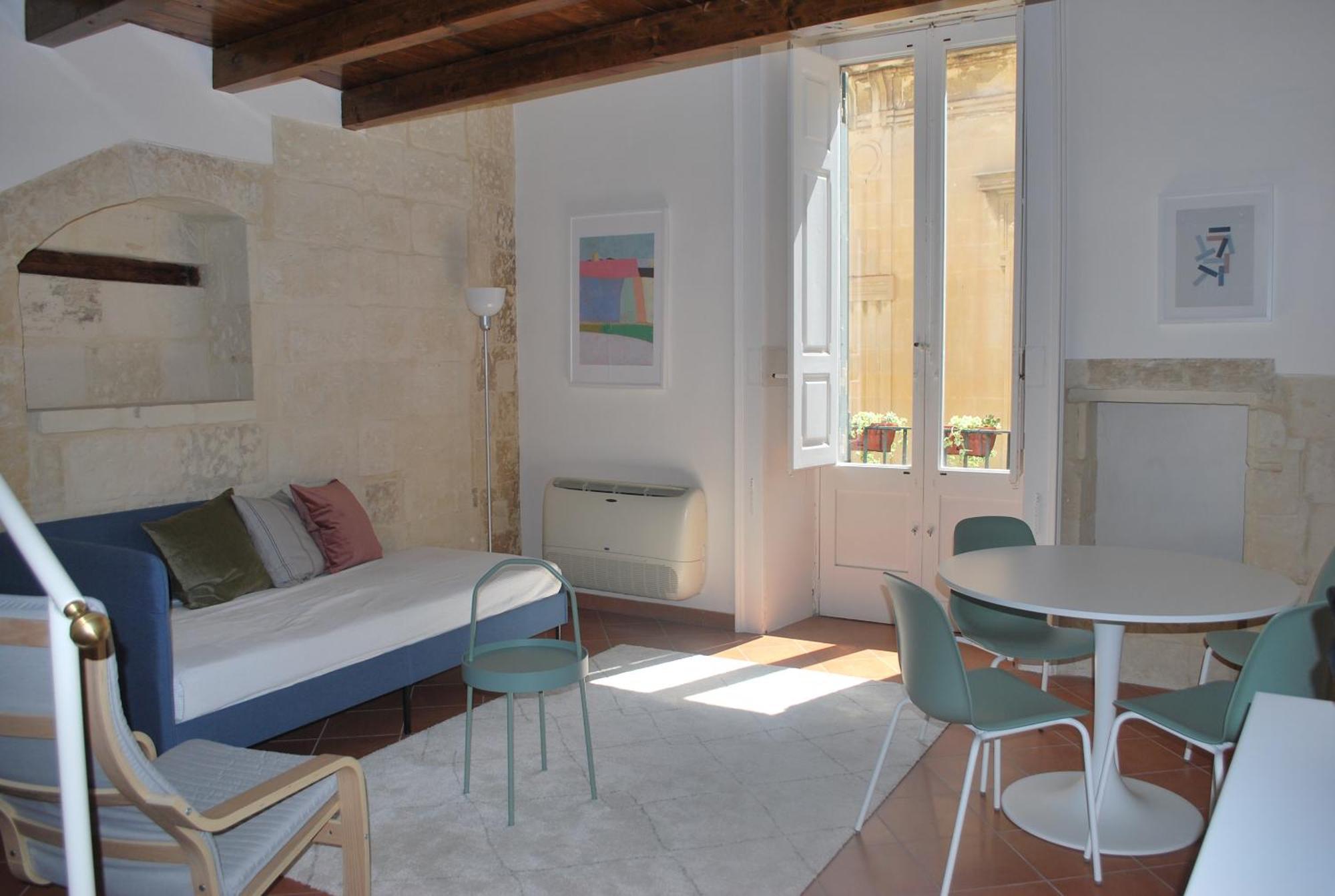 Palazzo Della Contessa - Suites & Breakfast Lecce Extérieur photo